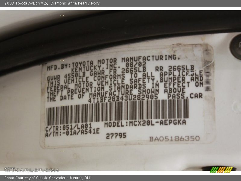 Diamond White Pearl / Ivory 2003 Toyota Avalon XLS