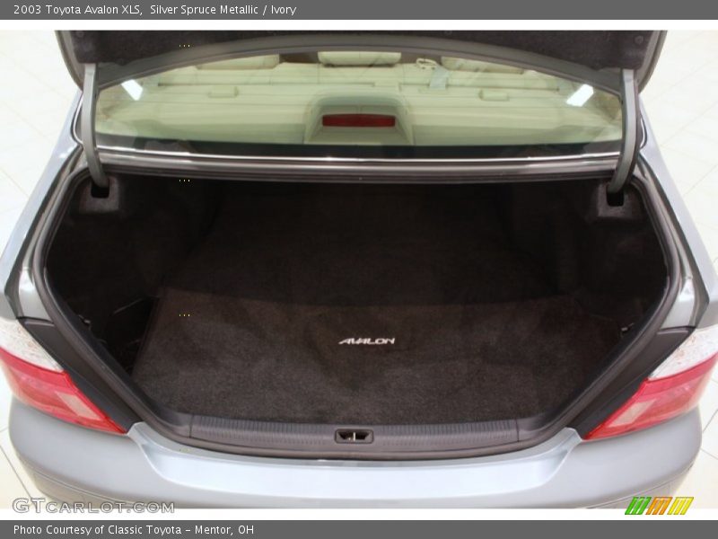  2003 Avalon XLS Trunk