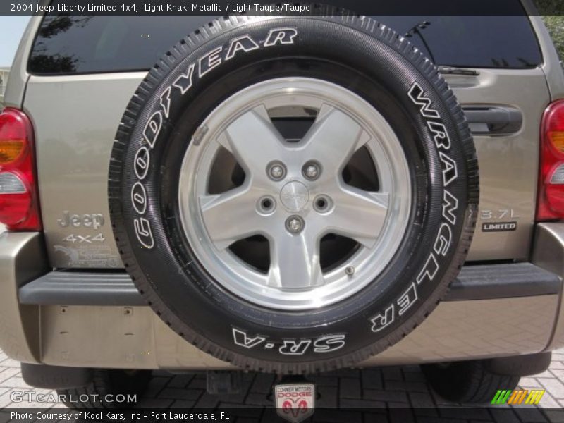 Light Khaki Metallic / Light Taupe/Taupe 2004 Jeep Liberty Limited 4x4