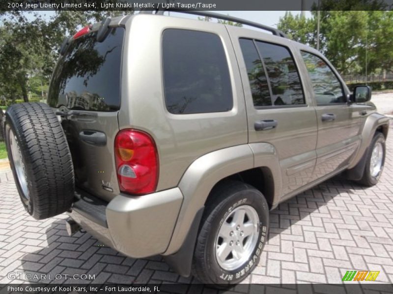 Light Khaki Metallic / Light Taupe/Taupe 2004 Jeep Liberty Limited 4x4