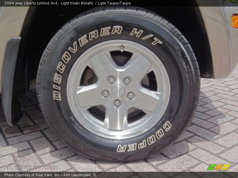 Light Khaki Metallic / Light Taupe/Taupe 2004 Jeep Liberty Limited 4x4