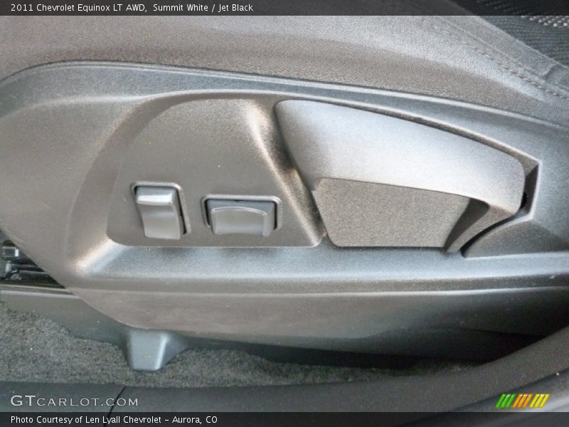Summit White / Jet Black 2011 Chevrolet Equinox LT AWD