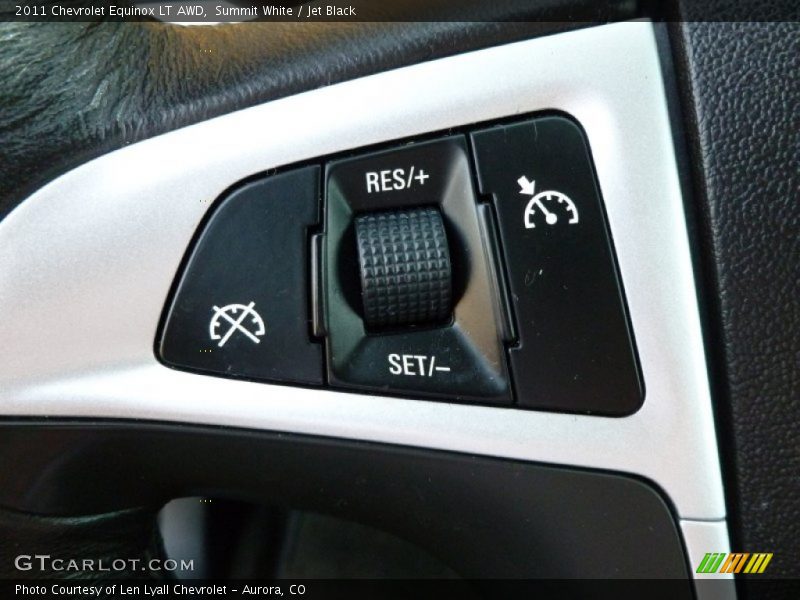 Summit White / Jet Black 2011 Chevrolet Equinox LT AWD
