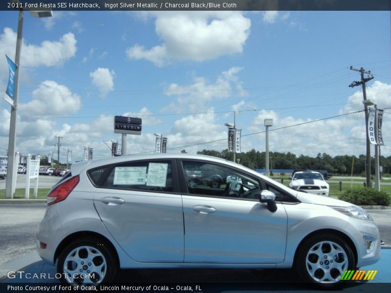 Ingot Silver Metallic / Charcoal Black/Blue Cloth 2011 Ford Fiesta SES Hatchback