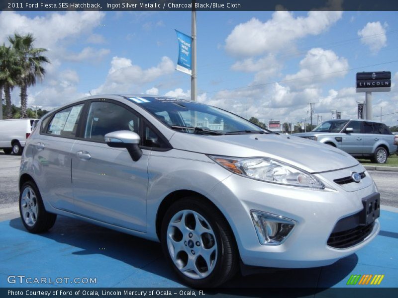 Ingot Silver Metallic / Charcoal Black/Blue Cloth 2011 Ford Fiesta SES Hatchback