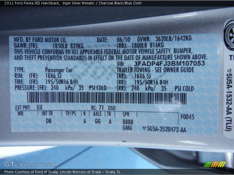 Ingot Silver Metallic / Charcoal Black/Blue Cloth 2011 Ford Fiesta SES Hatchback