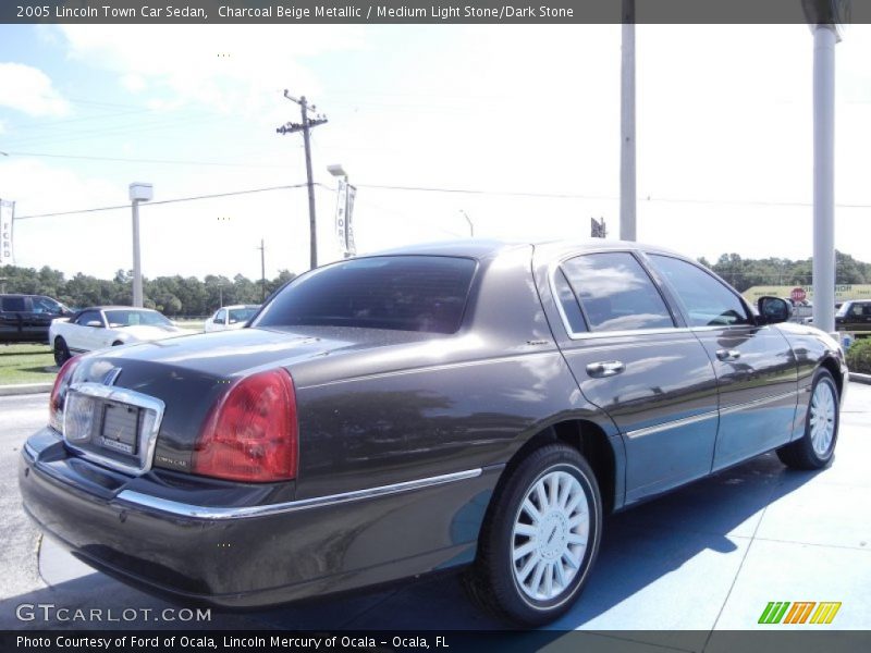 Charcoal Beige Metallic / Medium Light Stone/Dark Stone 2005 Lincoln Town Car Sedan