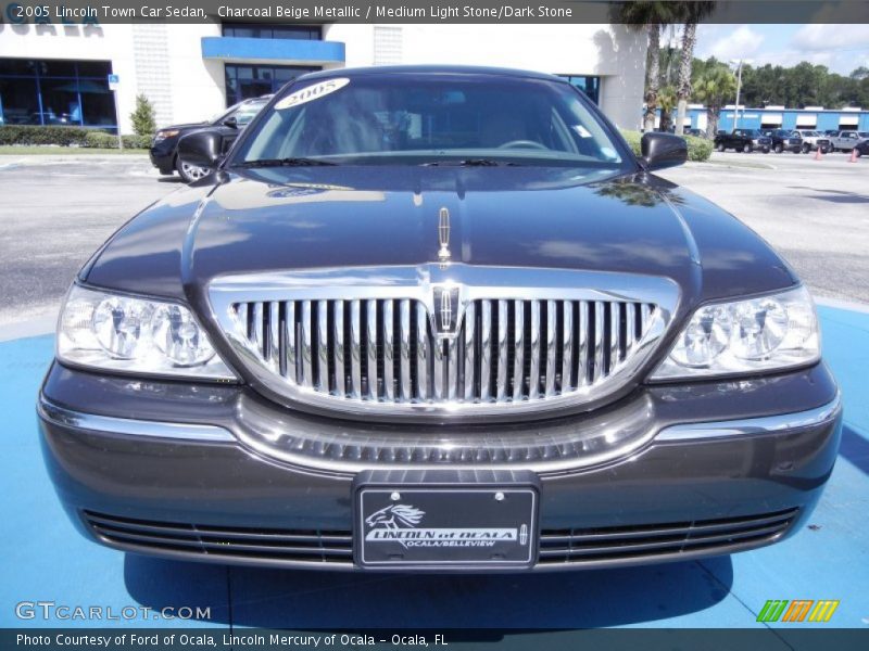 Charcoal Beige Metallic / Medium Light Stone/Dark Stone 2005 Lincoln Town Car Sedan