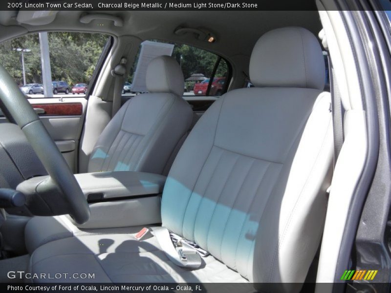 Charcoal Beige Metallic / Medium Light Stone/Dark Stone 2005 Lincoln Town Car Sedan