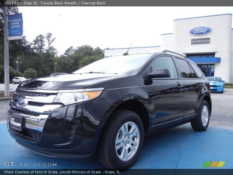 Tuxedo Black Metallic / Charcoal Black 2013 Ford Edge SE