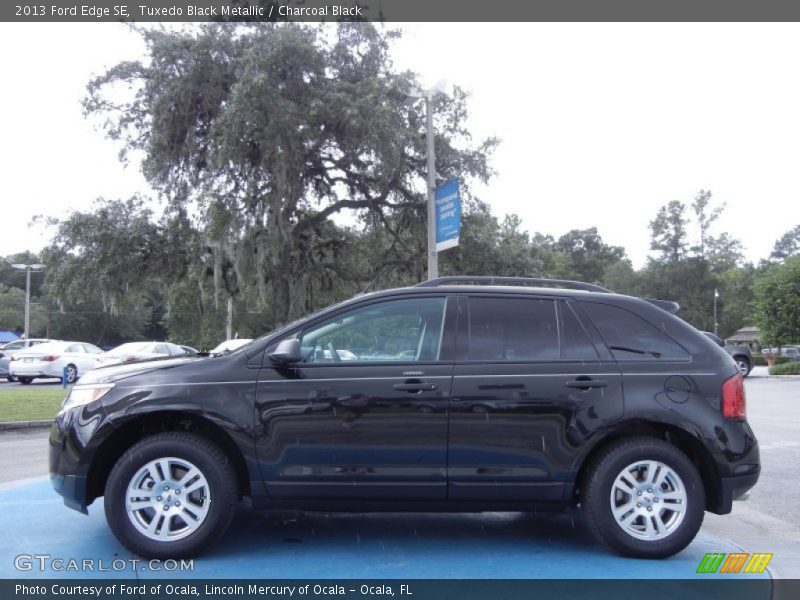 Tuxedo Black Metallic / Charcoal Black 2013 Ford Edge SE