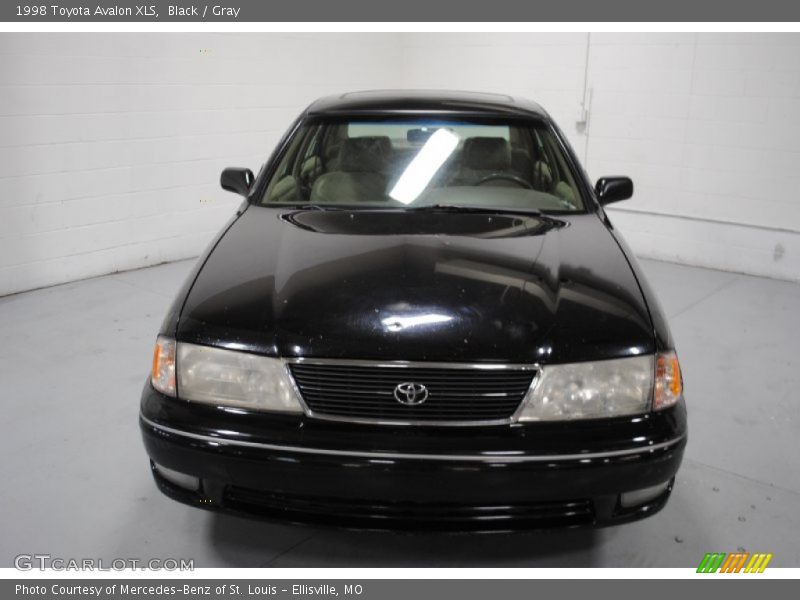 Black / Gray 1998 Toyota Avalon XLS