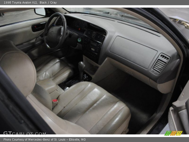 Black / Gray 1998 Toyota Avalon XLS