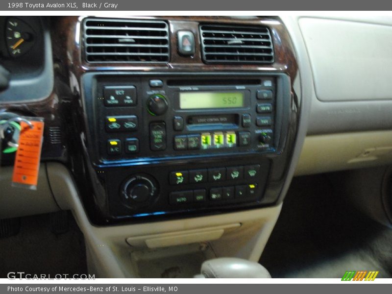 Black / Gray 1998 Toyota Avalon XLS