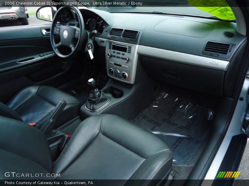 Dashboard of 2006 Cobalt SS Supercharged Coupe