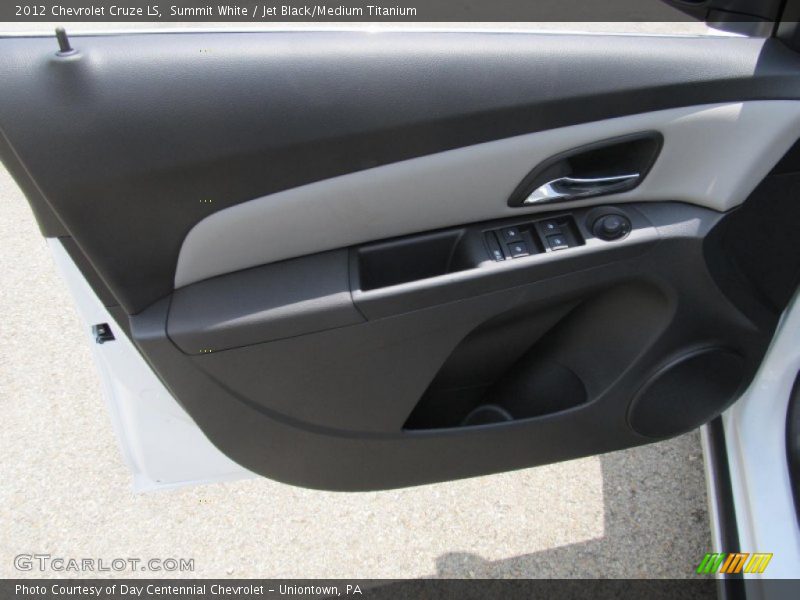 Summit White / Jet Black/Medium Titanium 2012 Chevrolet Cruze LS