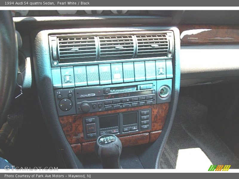 Controls of 1994 S4 quattro Sedan