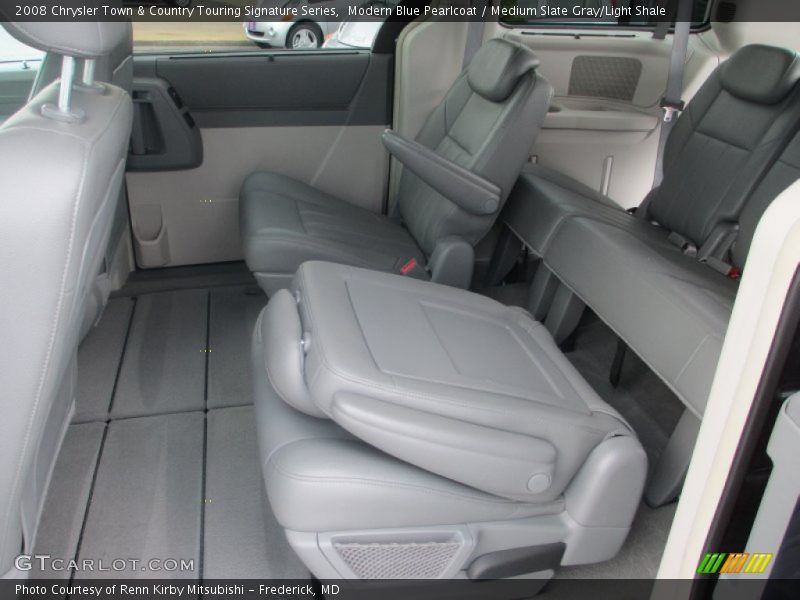Modern Blue Pearlcoat / Medium Slate Gray/Light Shale 2008 Chrysler Town & Country Touring Signature Series