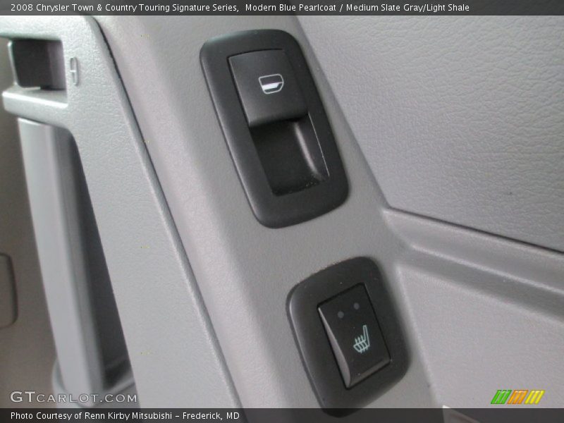 Modern Blue Pearlcoat / Medium Slate Gray/Light Shale 2008 Chrysler Town & Country Touring Signature Series