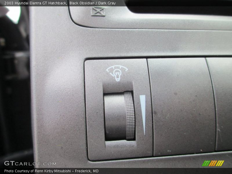 Black Obsidian / Dark Gray 2003 Hyundai Elantra GT Hatchback