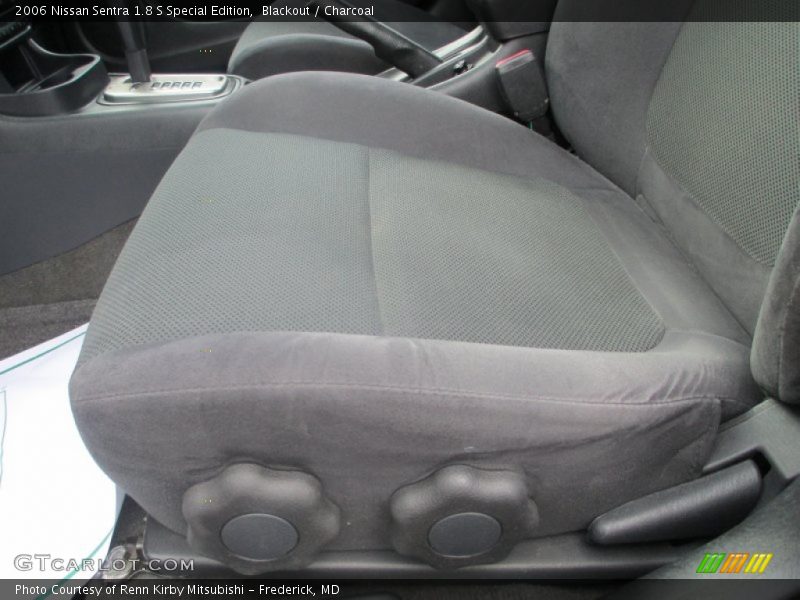 Blackout / Charcoal 2006 Nissan Sentra 1.8 S Special Edition