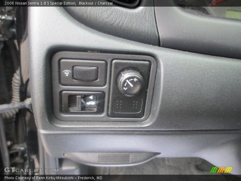 Blackout / Charcoal 2006 Nissan Sentra 1.8 S Special Edition