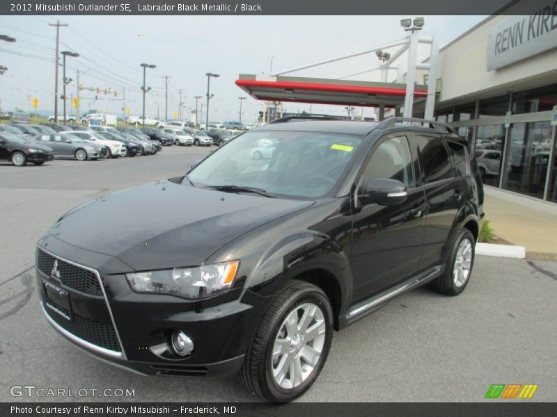 Labrador Black Metallic / Black 2012 Mitsubishi Outlander SE