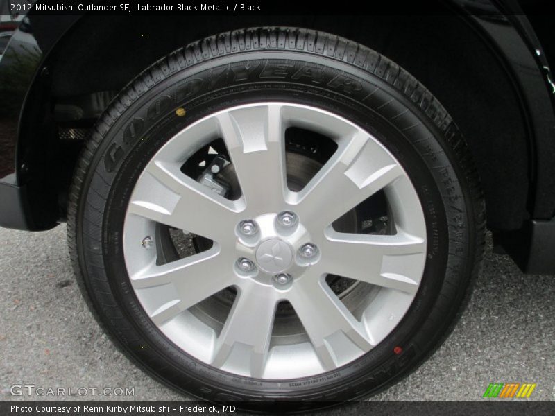 Labrador Black Metallic / Black 2012 Mitsubishi Outlander SE