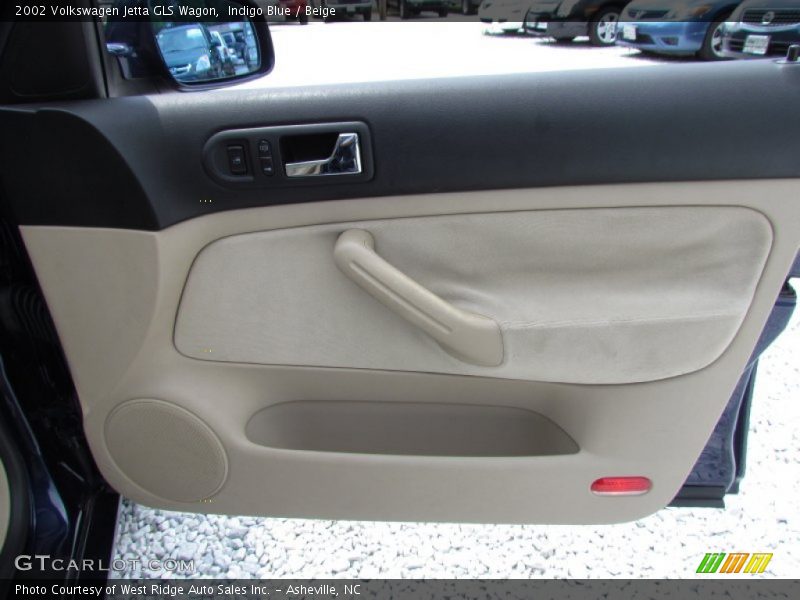 Door Panel of 2002 Jetta GLS Wagon