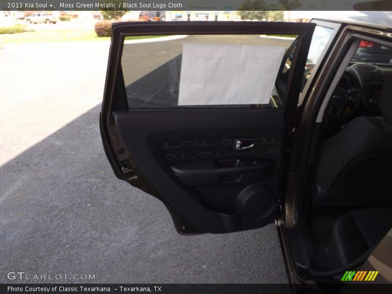Moss Green Metallic / Black Soul Logo Cloth 2013 Kia Soul +