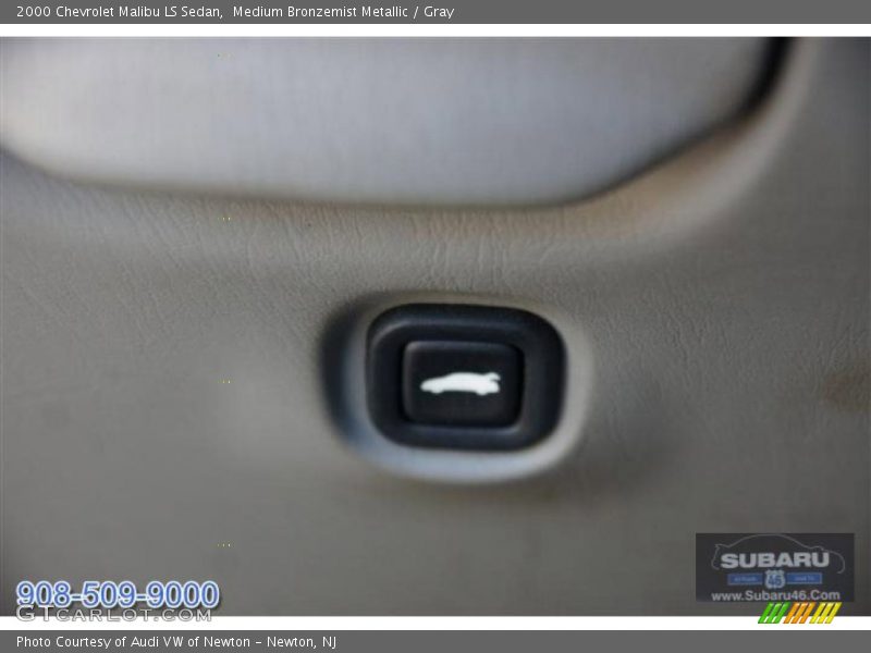 Medium Bronzemist Metallic / Gray 2000 Chevrolet Malibu LS Sedan