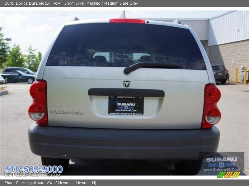 Bright Silver Metallic / Medium Slate Gray 2005 Dodge Durango SXT 4x4