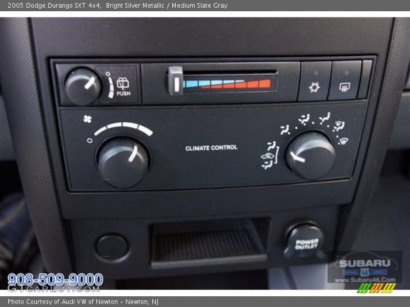 Bright Silver Metallic / Medium Slate Gray 2005 Dodge Durango SXT 4x4