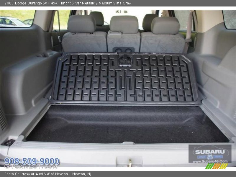 Bright Silver Metallic / Medium Slate Gray 2005 Dodge Durango SXT 4x4