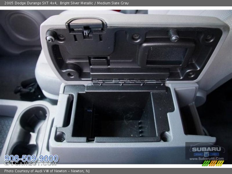 Bright Silver Metallic / Medium Slate Gray 2005 Dodge Durango SXT 4x4