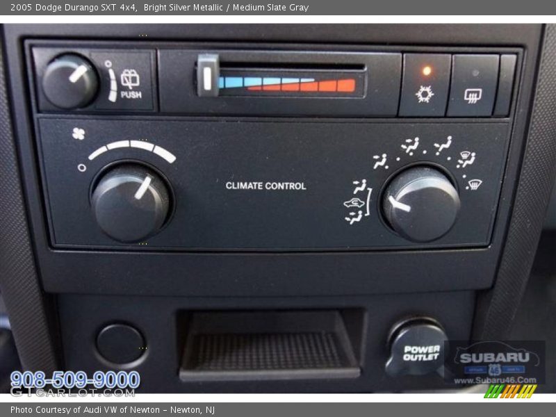 Bright Silver Metallic / Medium Slate Gray 2005 Dodge Durango SXT 4x4