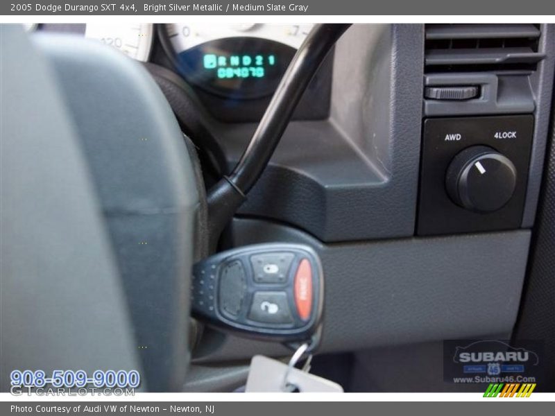 Bright Silver Metallic / Medium Slate Gray 2005 Dodge Durango SXT 4x4
