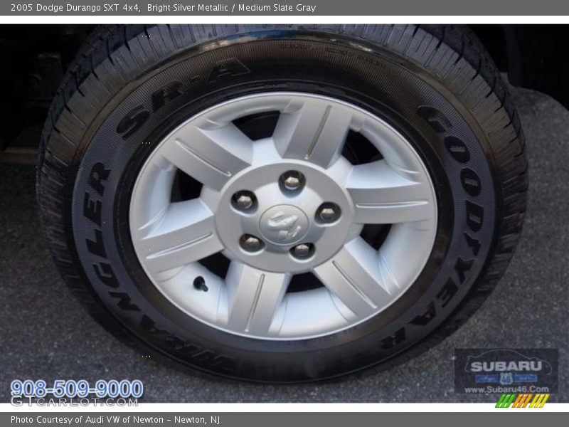Bright Silver Metallic / Medium Slate Gray 2005 Dodge Durango SXT 4x4