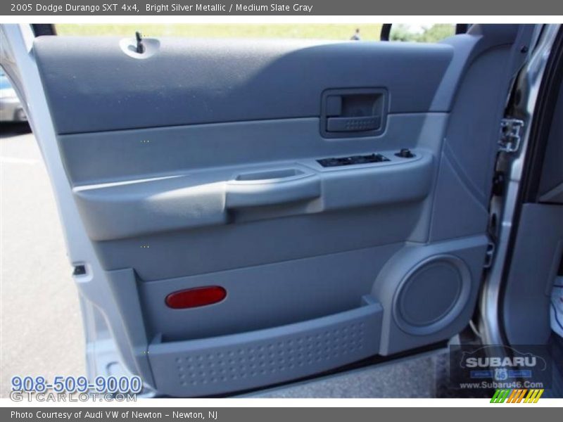 Bright Silver Metallic / Medium Slate Gray 2005 Dodge Durango SXT 4x4