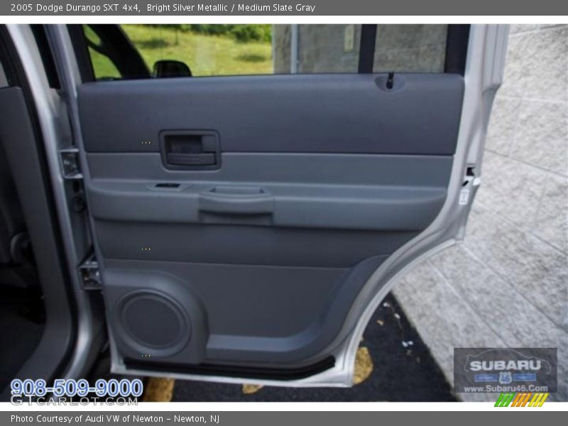 Bright Silver Metallic / Medium Slate Gray 2005 Dodge Durango SXT 4x4