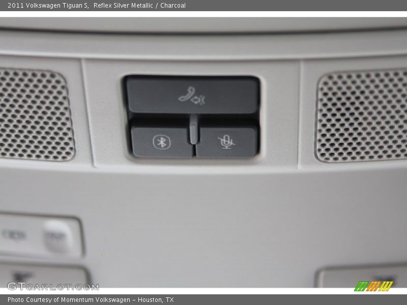 Reflex Silver Metallic / Charcoal 2011 Volkswagen Tiguan S