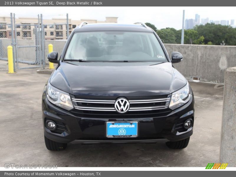 Deep Black Metallic / Black 2013 Volkswagen Tiguan SE