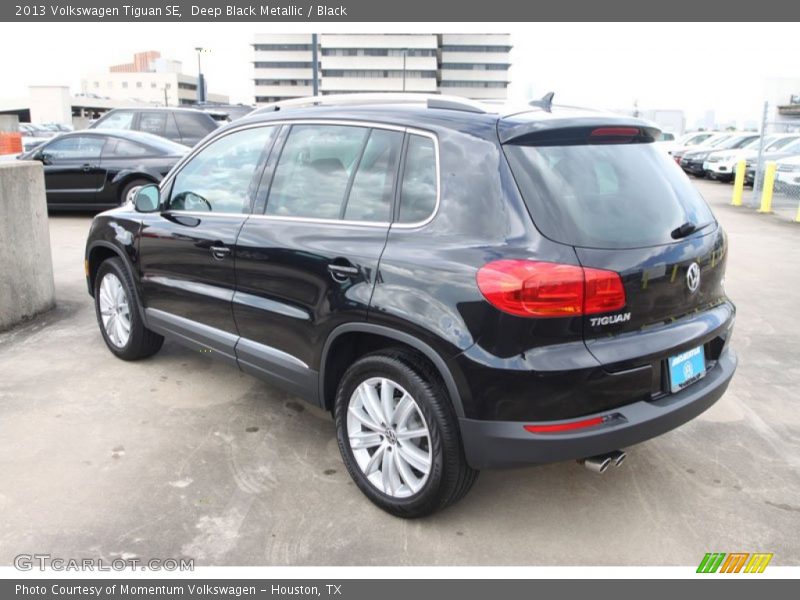 Deep Black Metallic / Black 2013 Volkswagen Tiguan SE