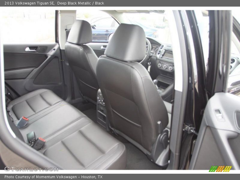 Deep Black Metallic / Black 2013 Volkswagen Tiguan SE