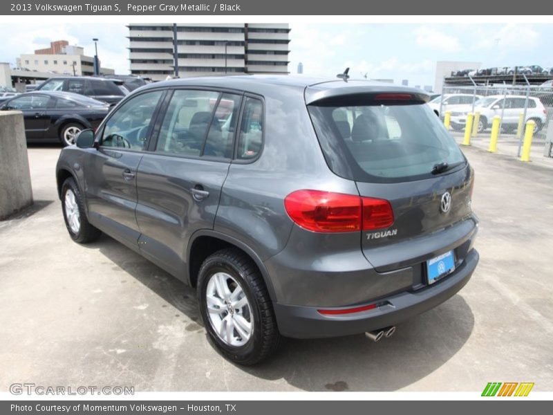 Pepper Gray Metallic / Black 2013 Volkswagen Tiguan S