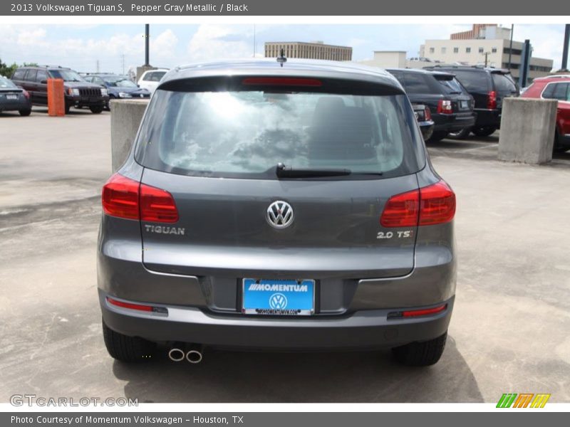 Pepper Gray Metallic / Black 2013 Volkswagen Tiguan S