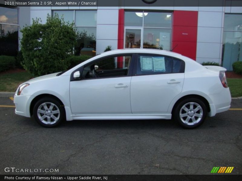 Aspen White / Charcoal 2010 Nissan Sentra 2.0 SR