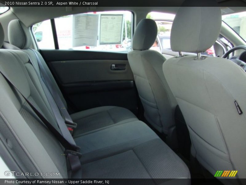 Aspen White / Charcoal 2010 Nissan Sentra 2.0 SR