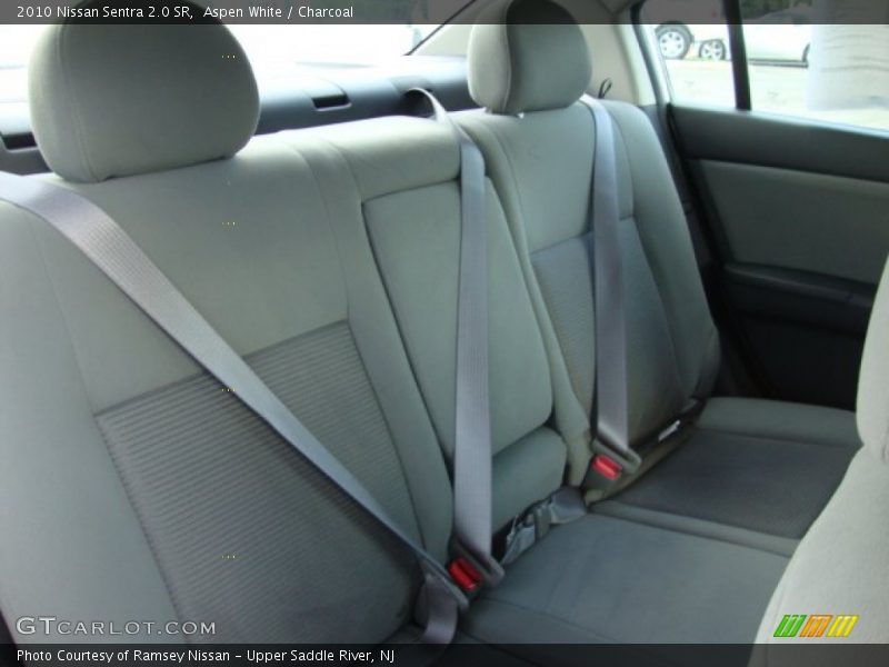 Aspen White / Charcoal 2010 Nissan Sentra 2.0 SR