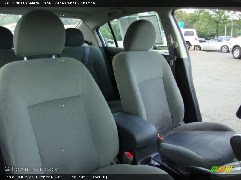 Aspen White / Charcoal 2010 Nissan Sentra 2.0 SR